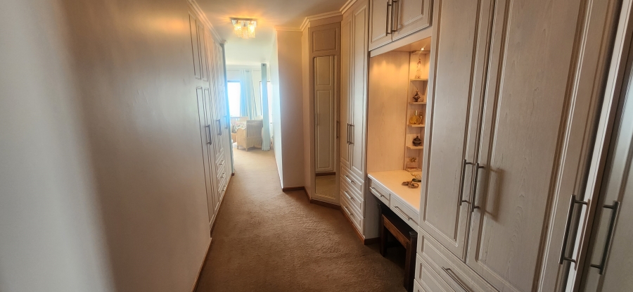 6 Bedroom Property for Sale in Da Nova Western Cape